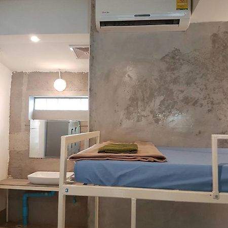 Shut Eye Party Hostel (Adults Only) Pai Buitenkant foto