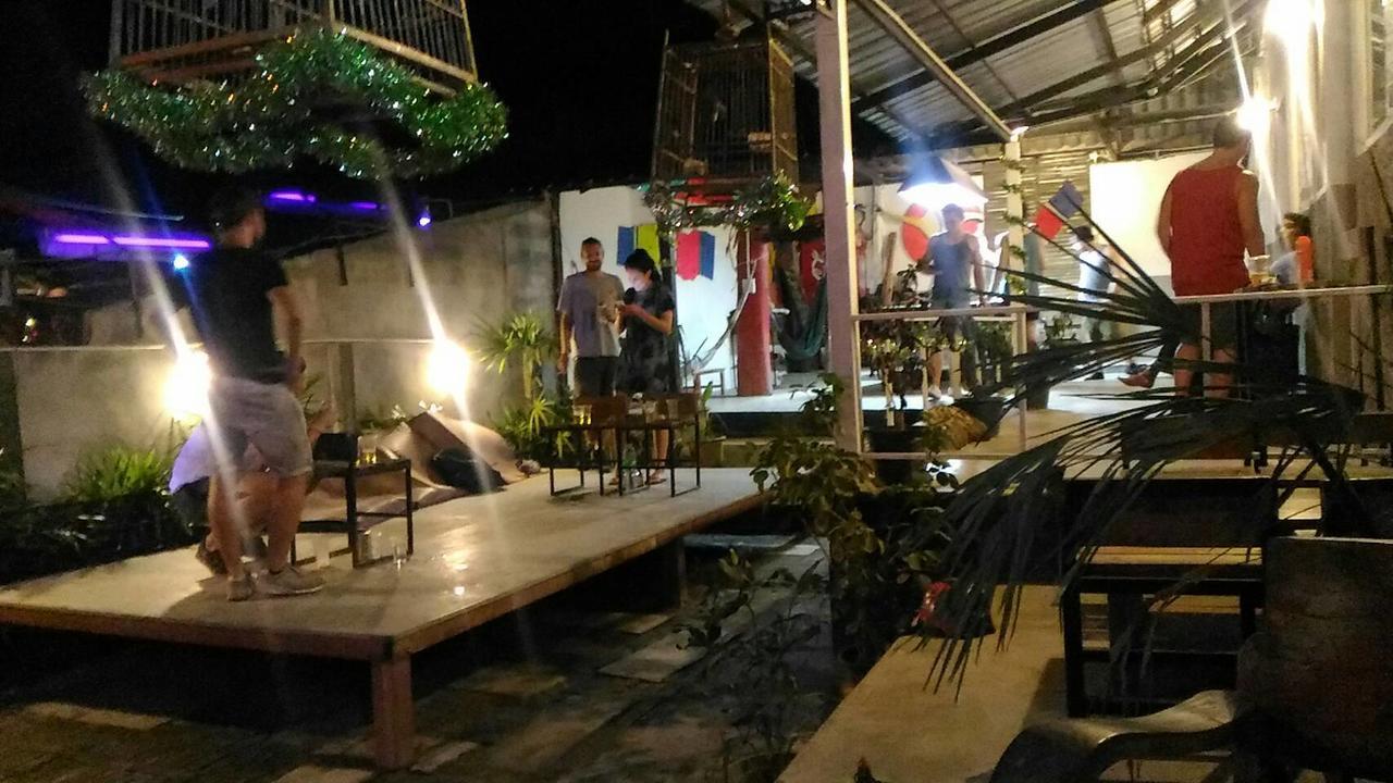 Shut Eye Party Hostel (Adults Only) Pai Buitenkant foto